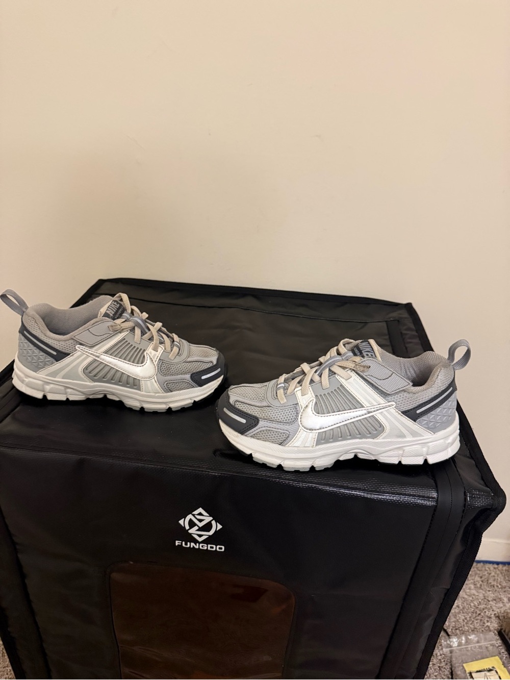 Nike Vomero 5 Grey (PS) Size 1Y